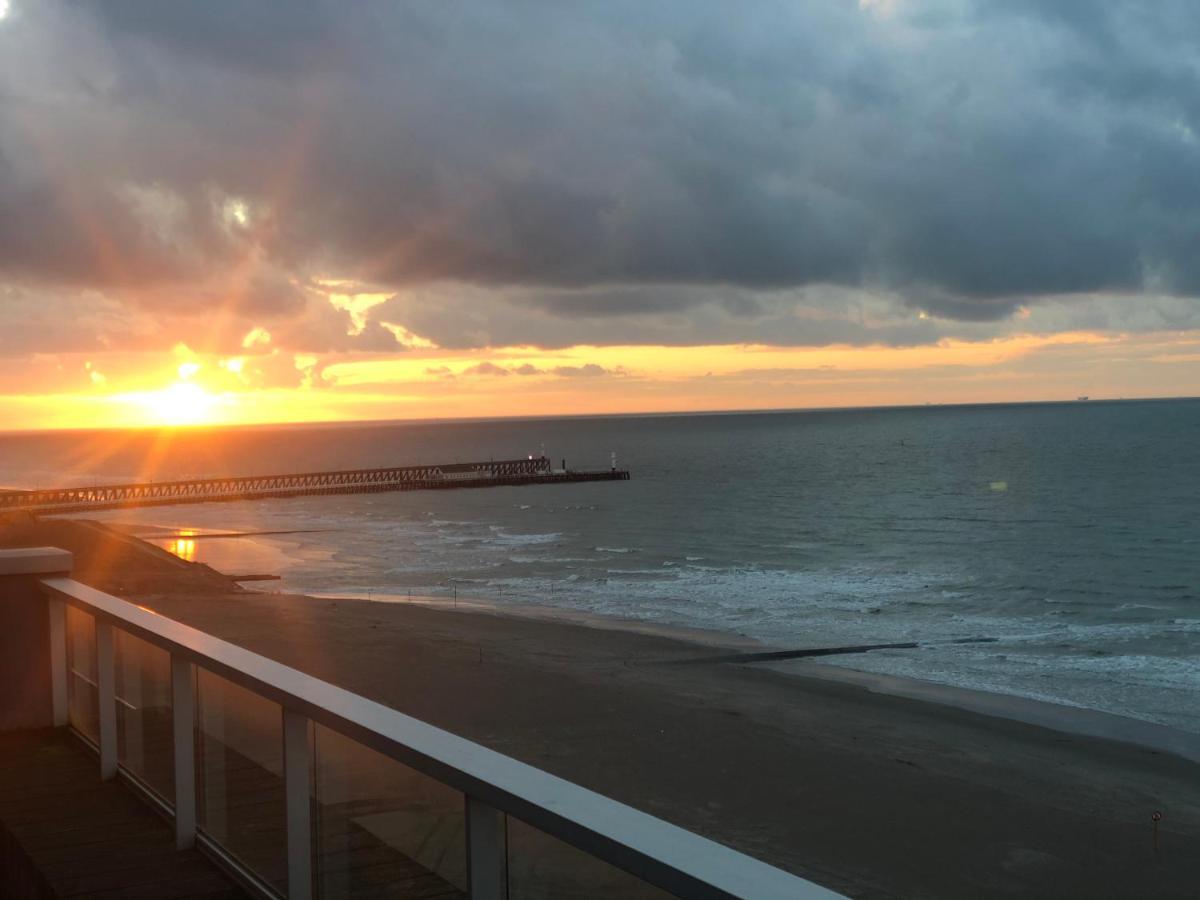 Appartamento Penthouse Sea-Loft Blankenberge, Uniek Zeezicht, Luxeloft Met 40M2 Terras! Esterno foto